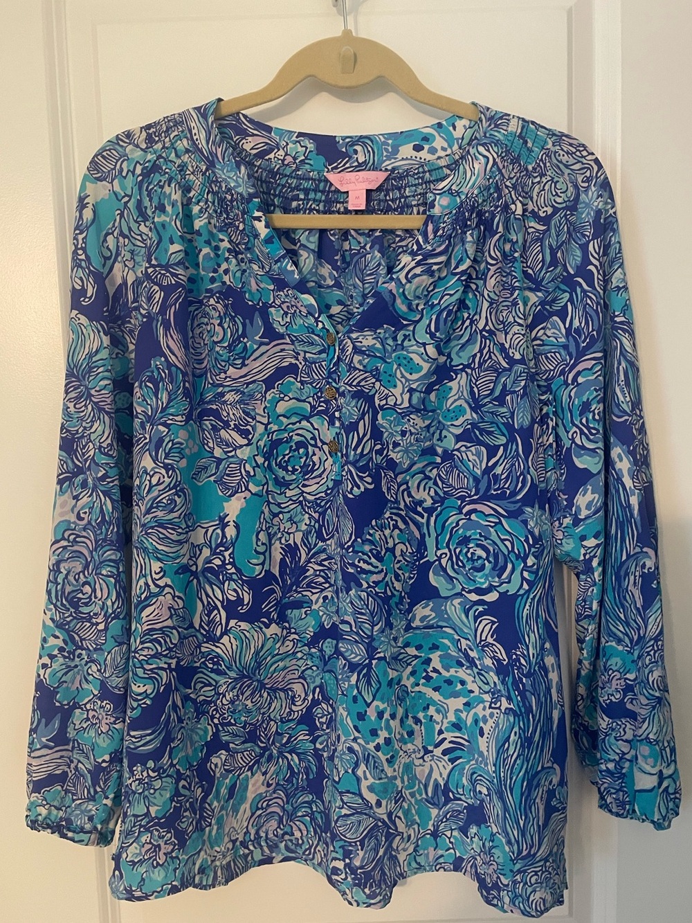 NWOT Lilly Pulitzer Blue and White Floral Flowy Peasant Blouse Sz M